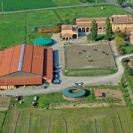 Agriturismo Corte Ghiara Agroturismo *