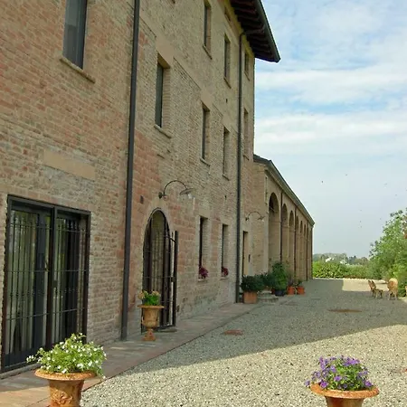 Фермерский дом Agriturismo Corte Ghiara