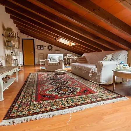 Alloggio per agriturismo Agriturismo Corte Ghiara *