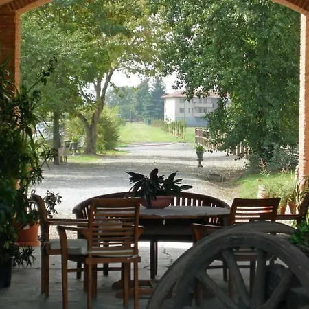 Agriturismo Corte Ghiara Фонтанеллато