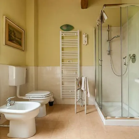 Agriturismo Corte Ghiara Фермерский дом *