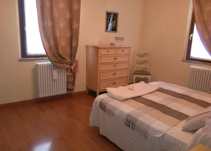 Agriturismo Corte Ghiara مزرعة للإقامة فونتانيلاّتو