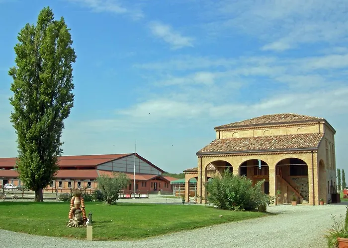 Agriturismo Corte Ghiara *