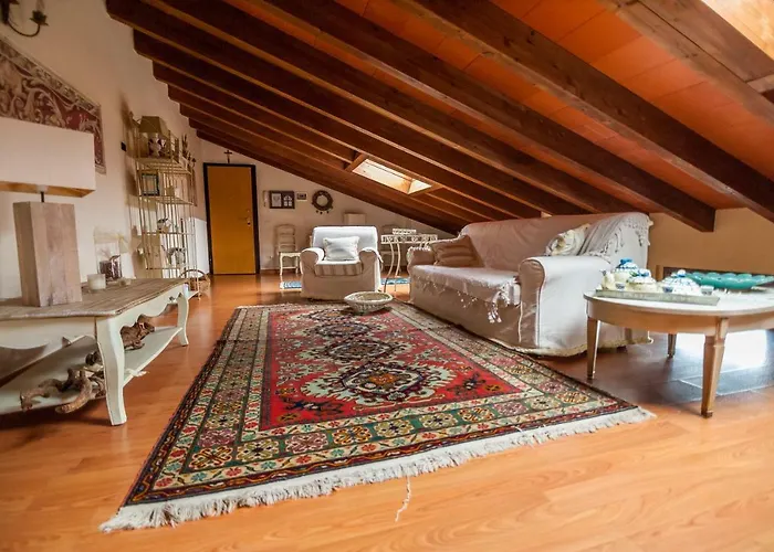 ファームステイ Agriturismo Corte Ghiara *