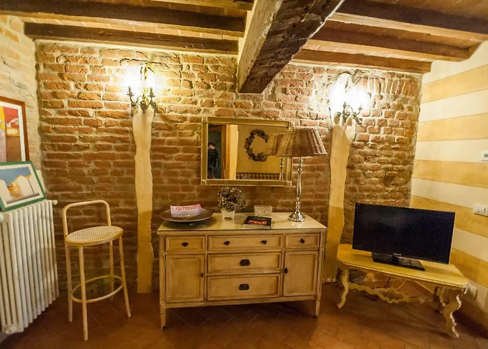 Agriturismo Corte Ghiara *